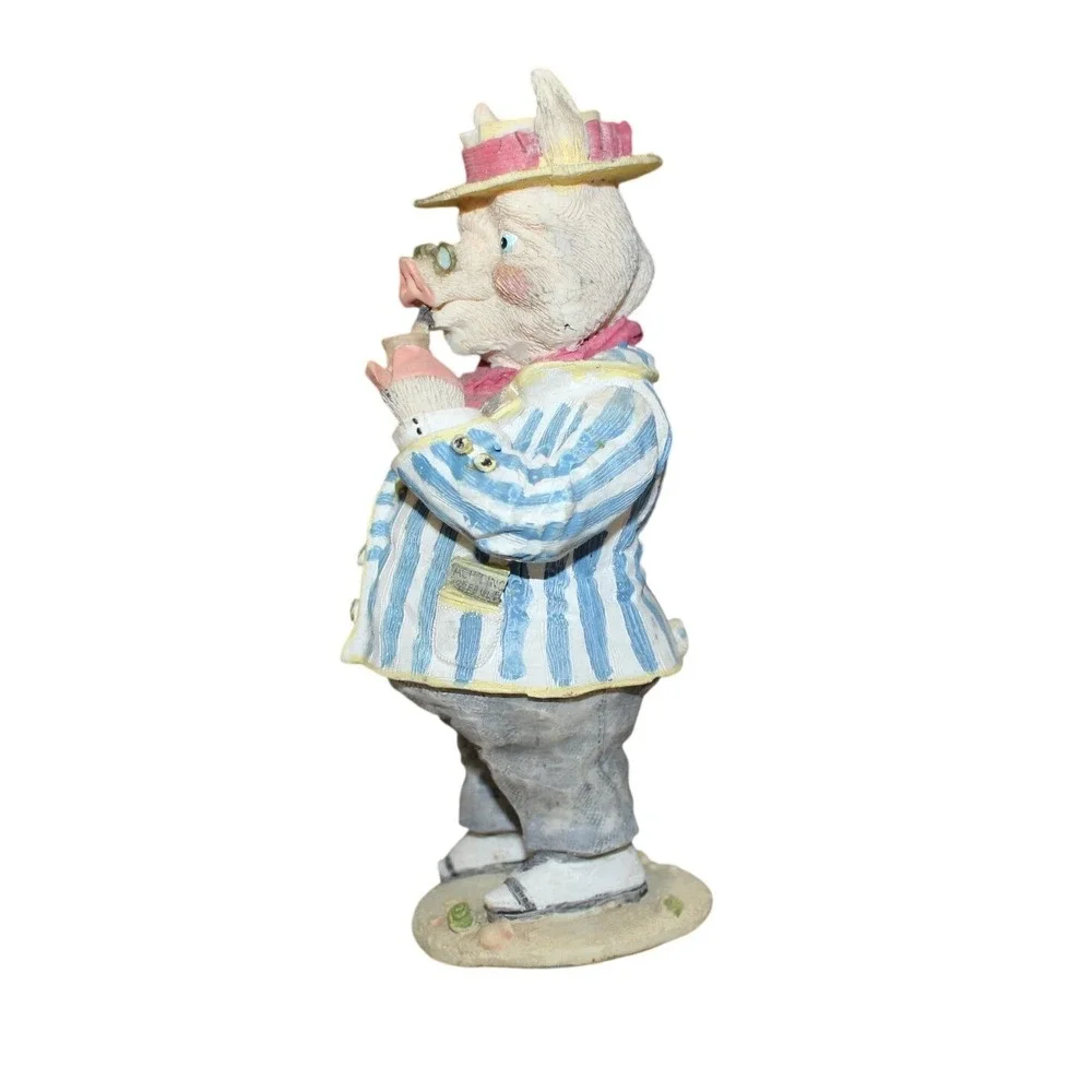 Victor Bacon Pig Figurine‎ 1993 International Resourcing VA07 Pipe Gentleman